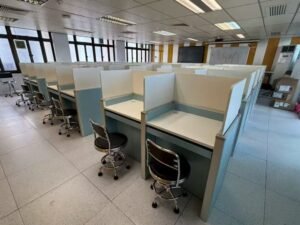 adjustable screen table (5)