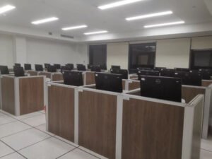 adjustable screen table (6)