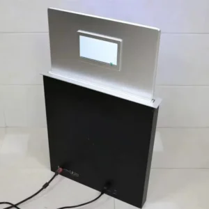 conference elevator with screen but no microphone 06