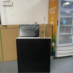 conference lift with screen and microphone 03